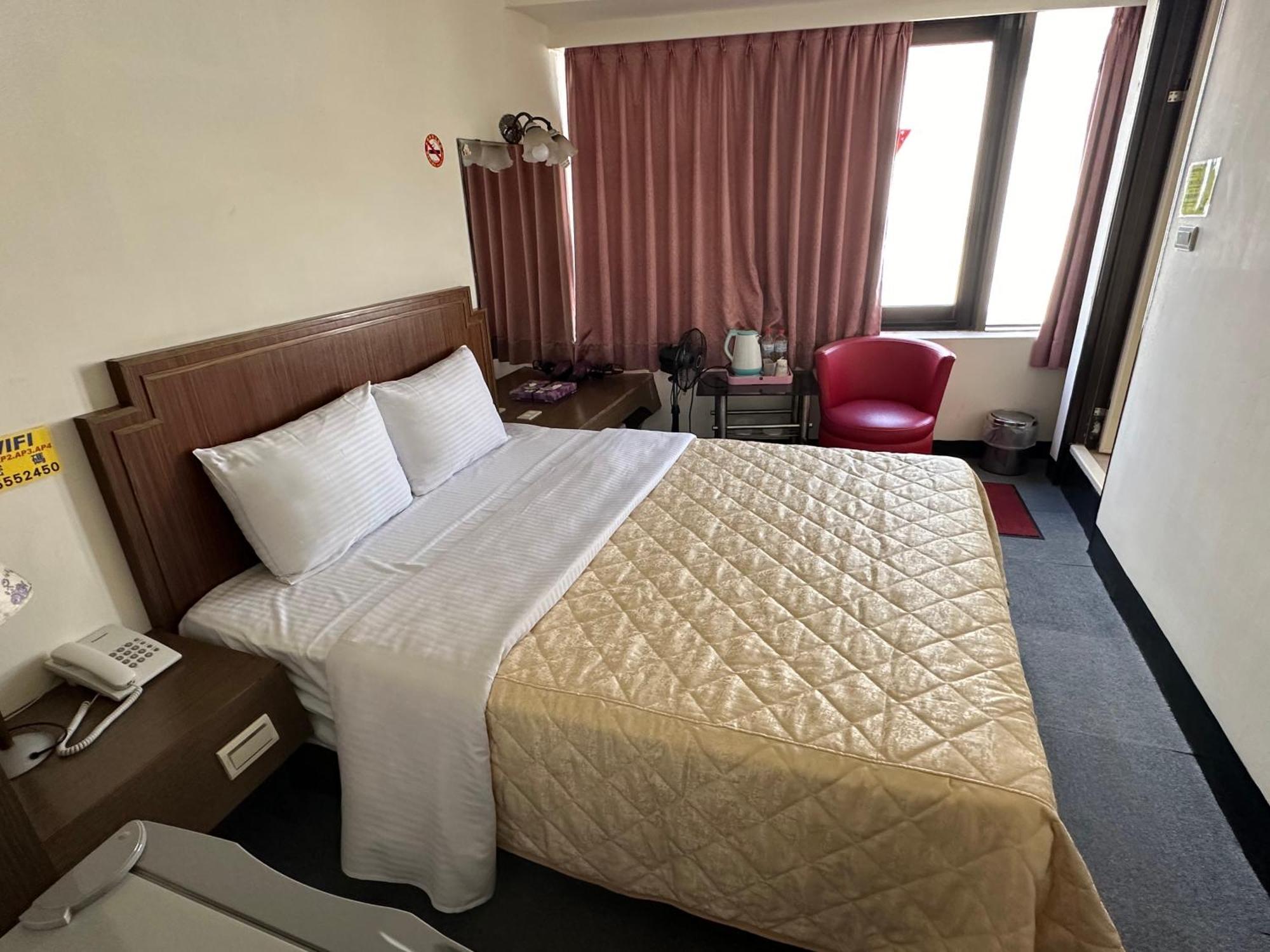 Chian Huei Business Hotel Тайбэй Экстерьер фото